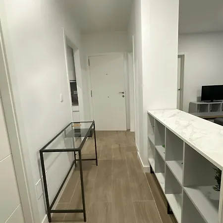 Edificio Brion 1º Derecha *